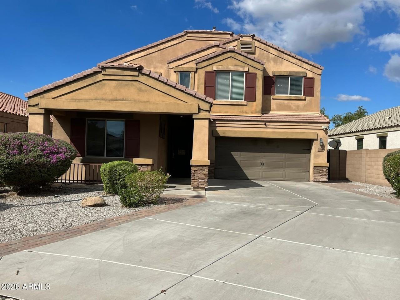 7540 W Marconi Ave - Photo 2 of 50