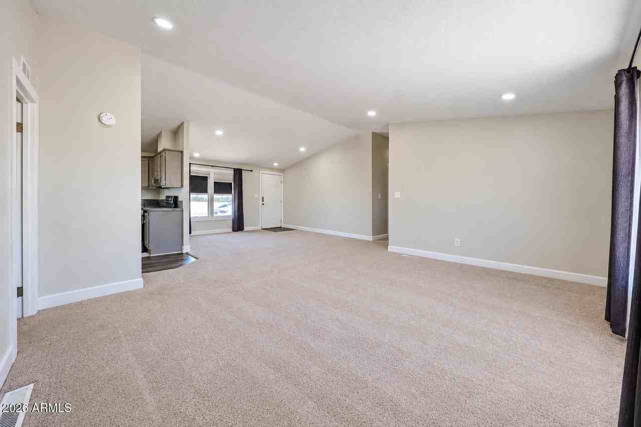 3502 S 335th Ave - Photo 7 of 20