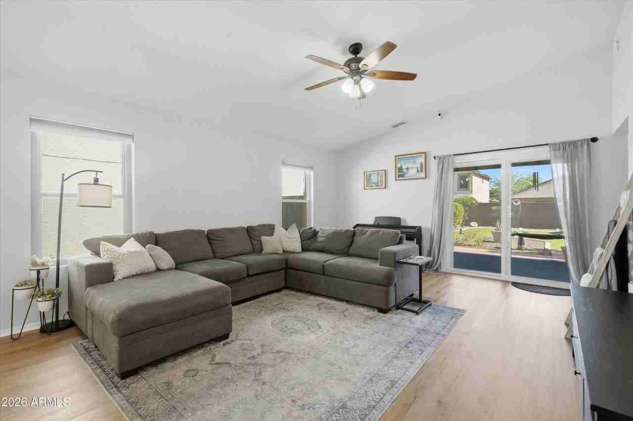 8839 W Bluefield Ave - Photo 5 of 32
