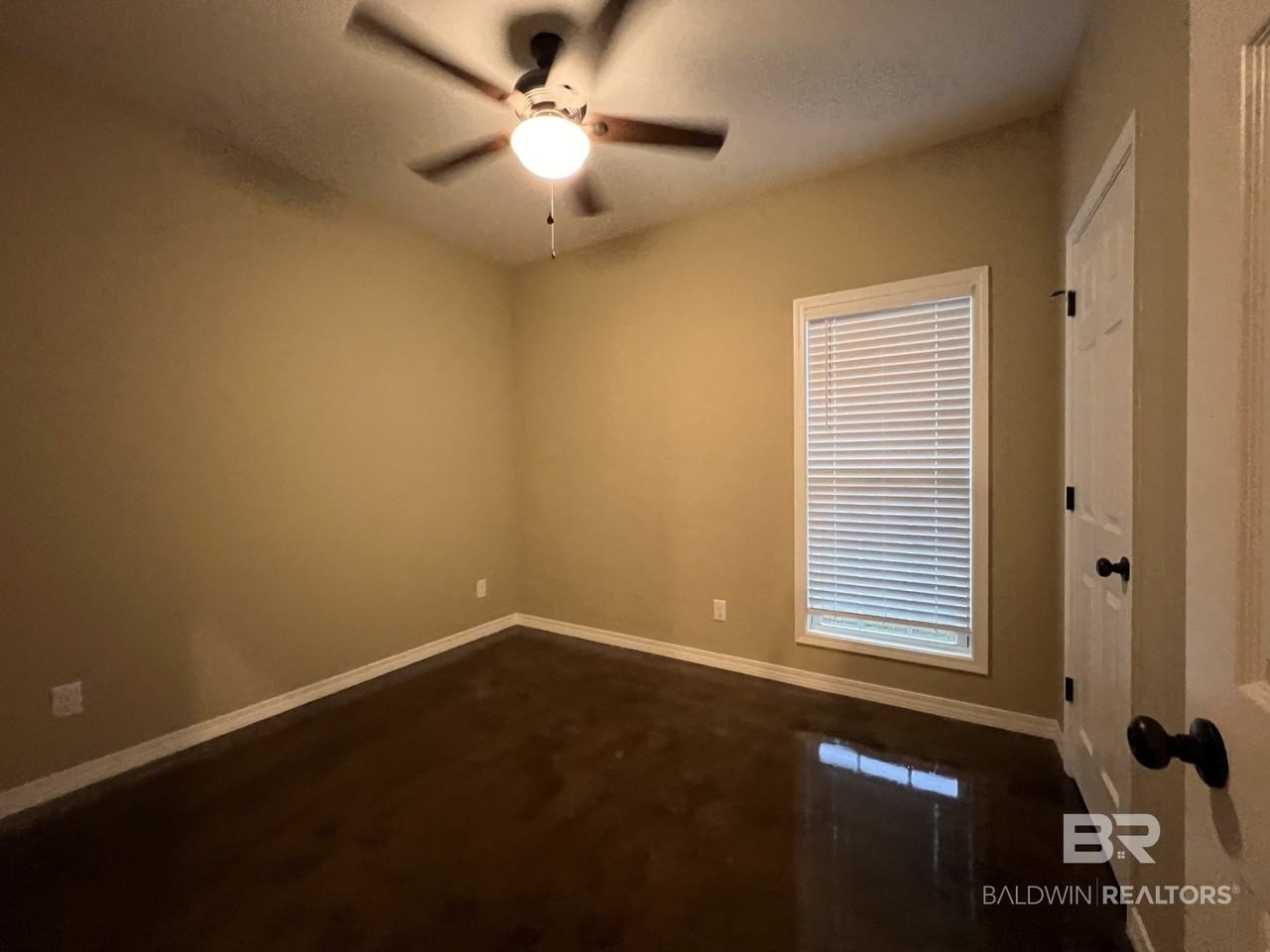 33720A Stables Dr - Photo 4 of 10