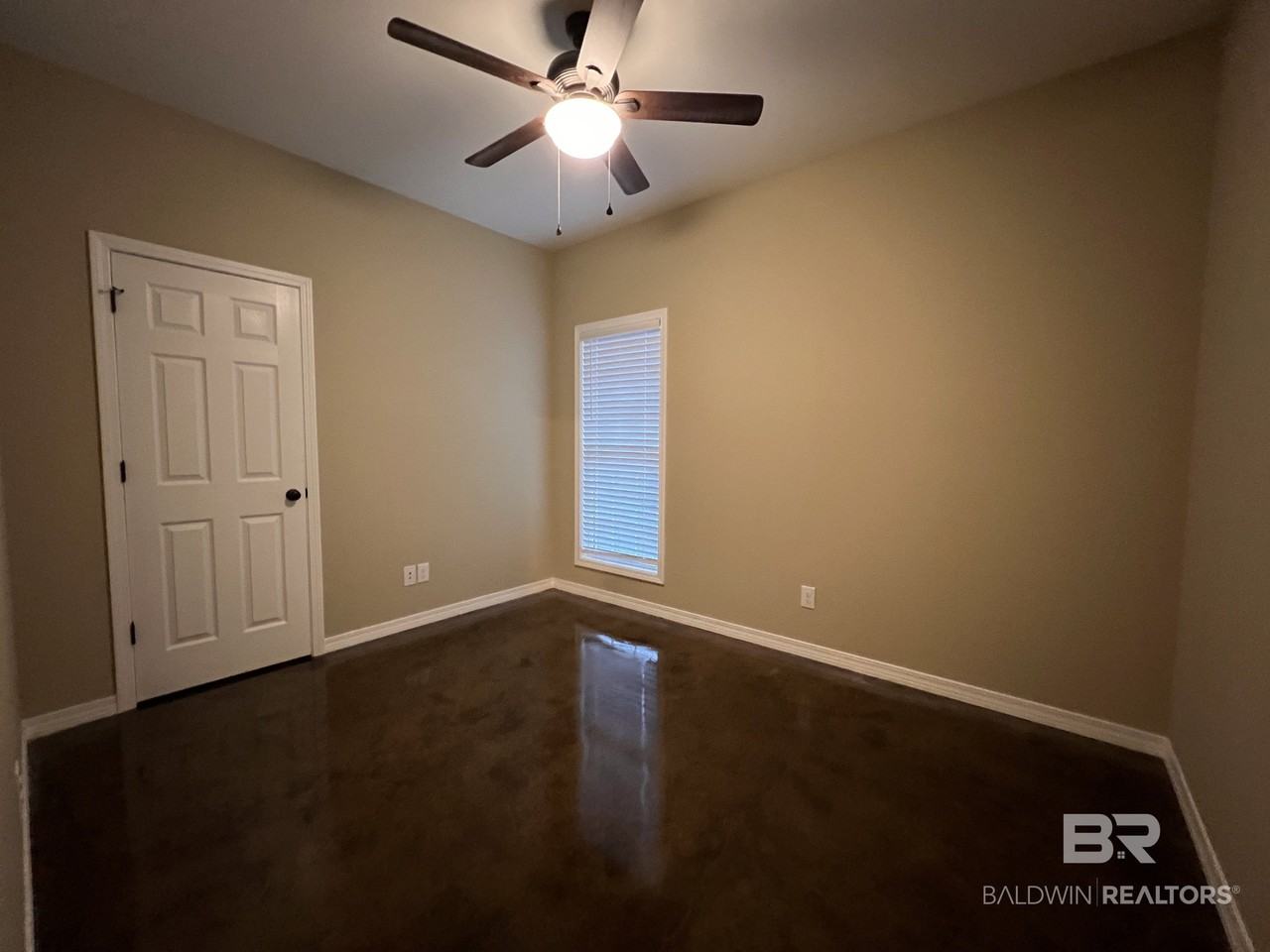 33720A Stables Dr - Photo 6 of 10