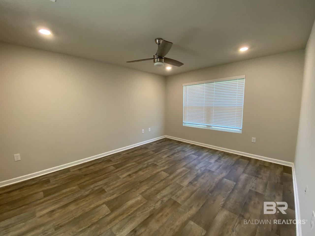 18413 Lewis Smith Dr - Photo 5 of 9