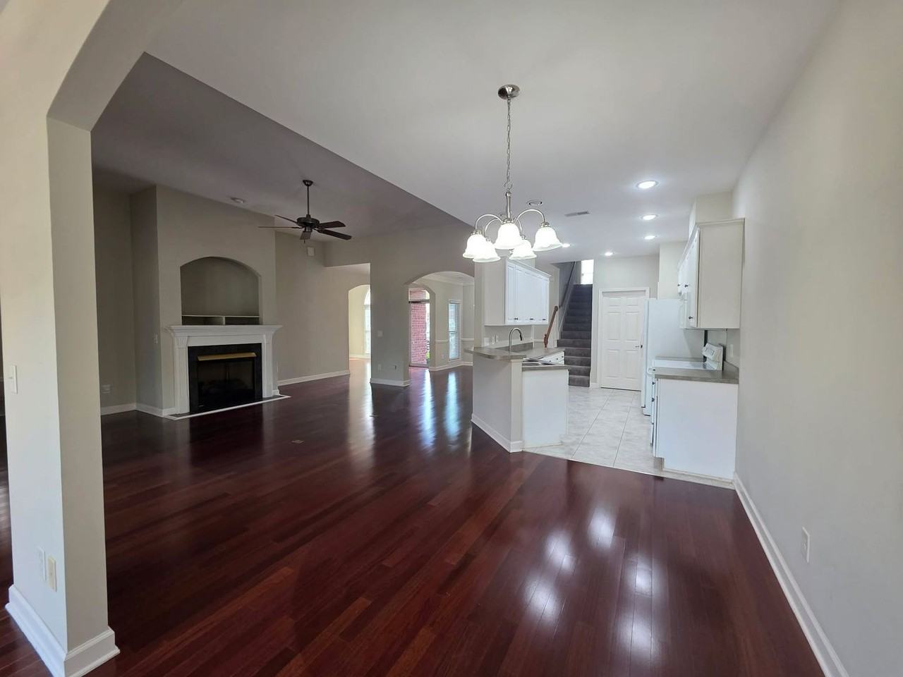 215 Stoners Glen Ct - Photo 7 of 28