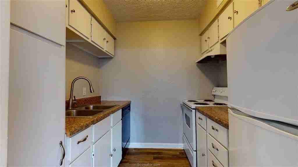1803 Potomac Pl #D - Photo 6 of 17