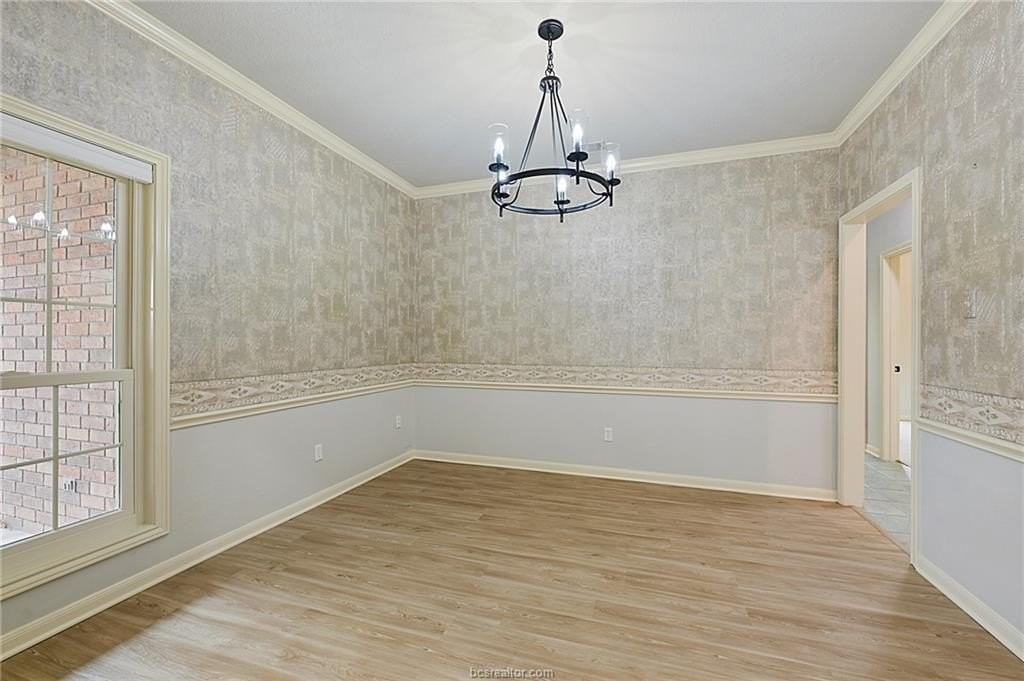 3301 Mildonhall Ct - Photo 4 of 23