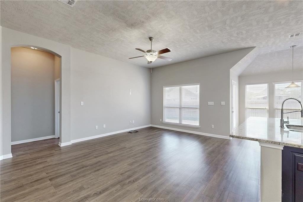 2043 Positano Loop - Photo 4 of 22