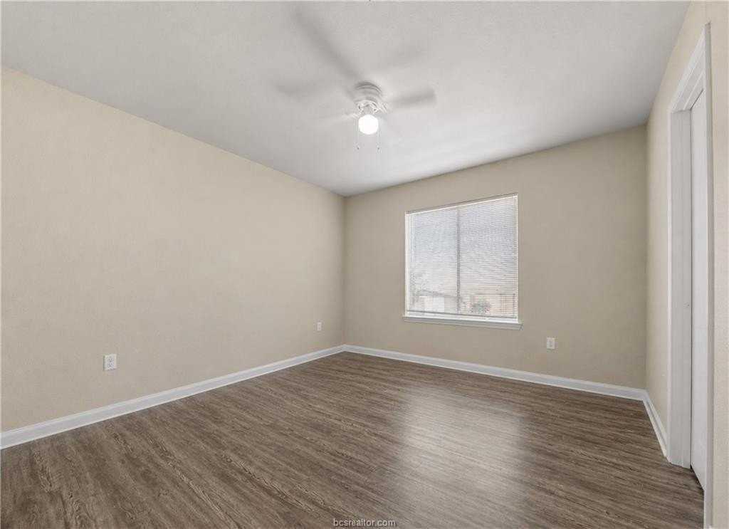 529 Southwest Pkwy #301 - Photo 5 of 14