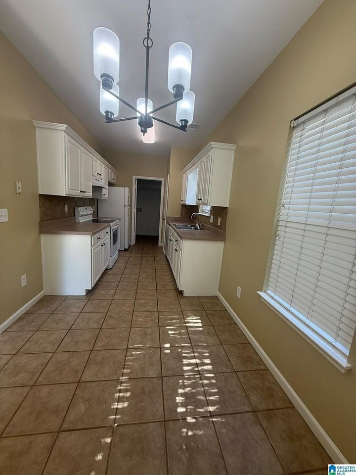 5315 Cottage Ln - Photo 4 of 17
