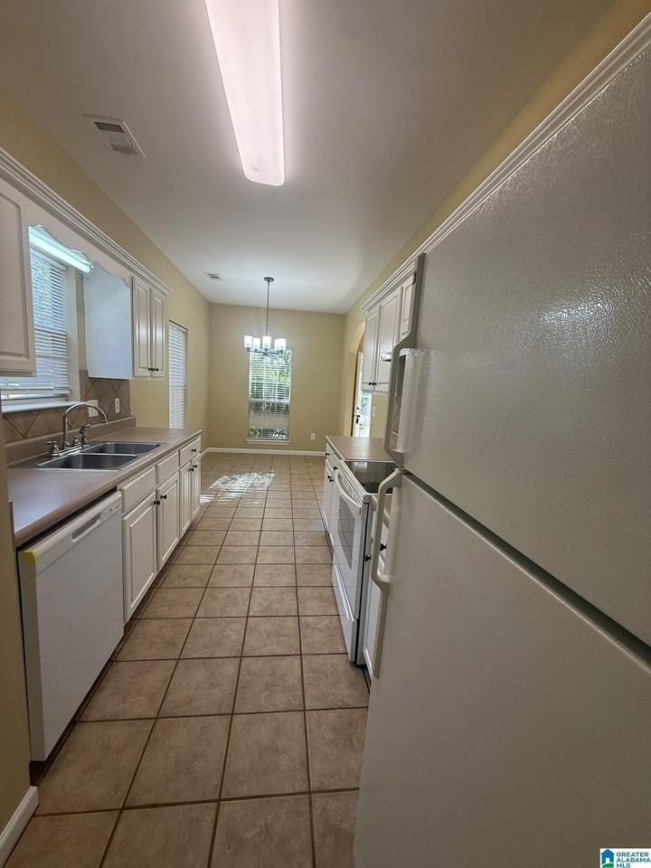5315 Cottage Ln - Photo 6 of 17