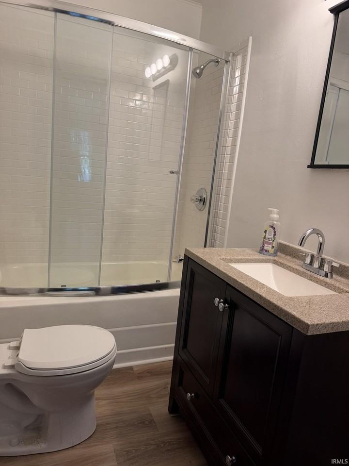 809 W Cherokee Dr - Photo 5 of 10