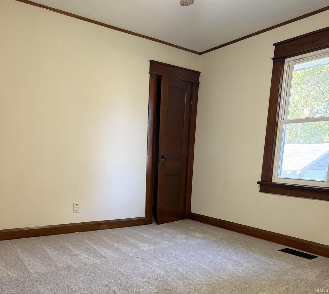 809 W Cherokee Dr - Photo 6 of 10
