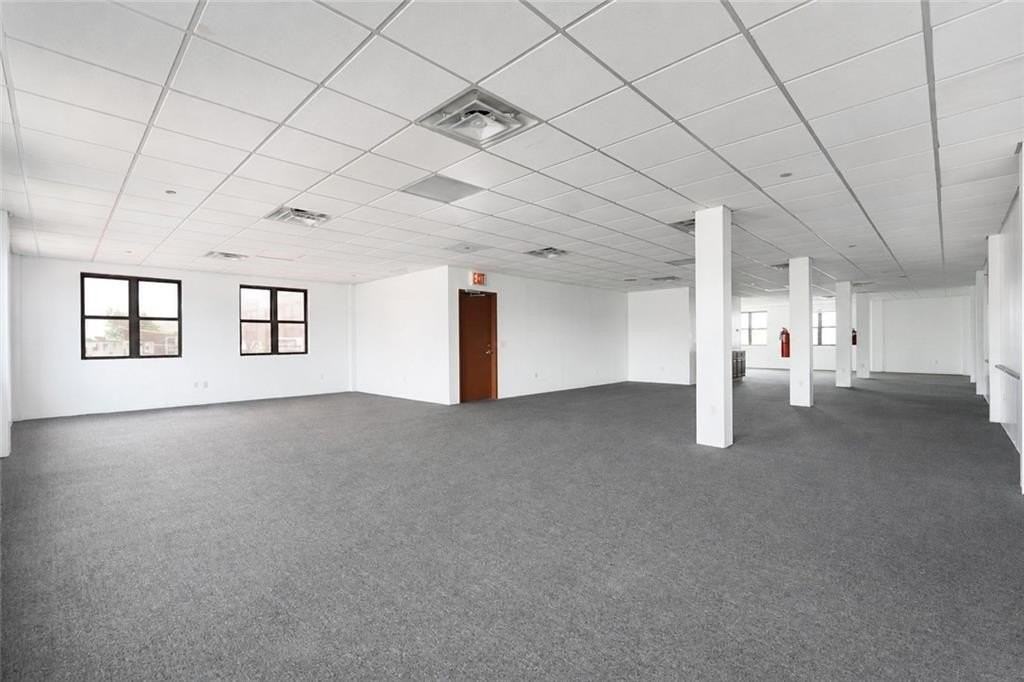 2000 Hylan Blvd - Photo 3 of 19