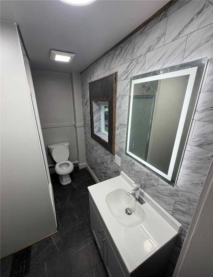 371 Fulton St #A - Photo 6 of 7