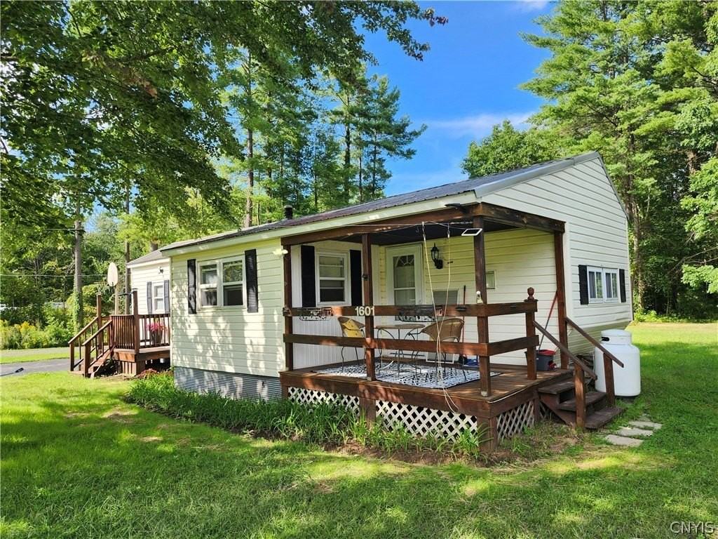 1601 Chestnut Ridge Rd - Photo 3 of 17
