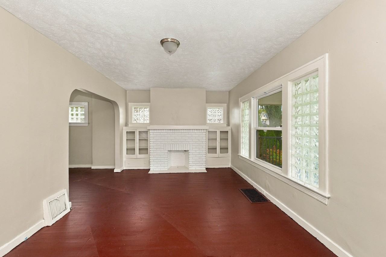 4265 E 126th St #1 - Photo 4 of 19