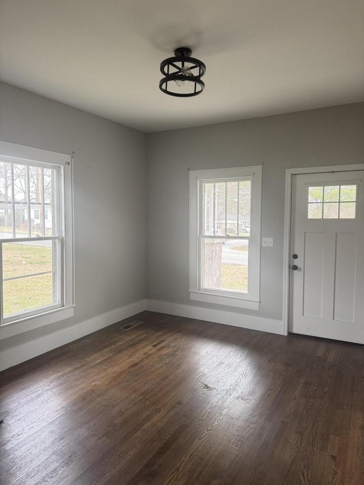 1708 Mcbrien Rd - Photo 5 of 9