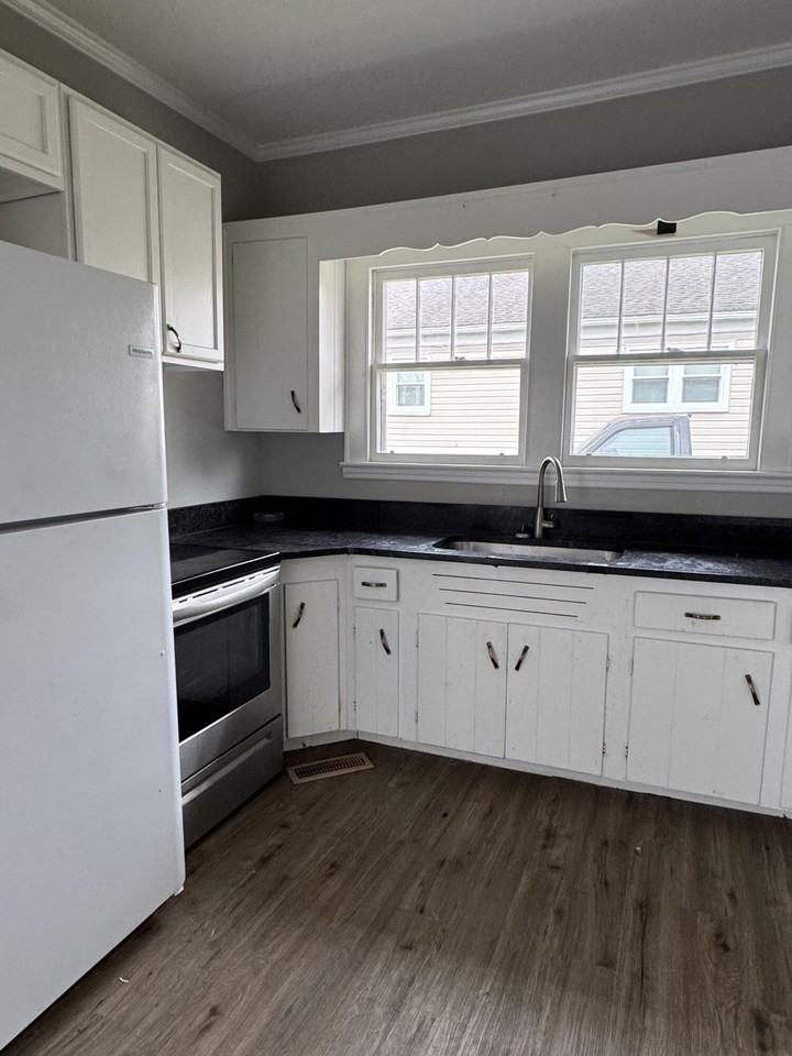 1708 Mcbrien Rd - Photo 7 of 9