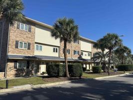 featured image of 204 Double Eagle Dr #F2