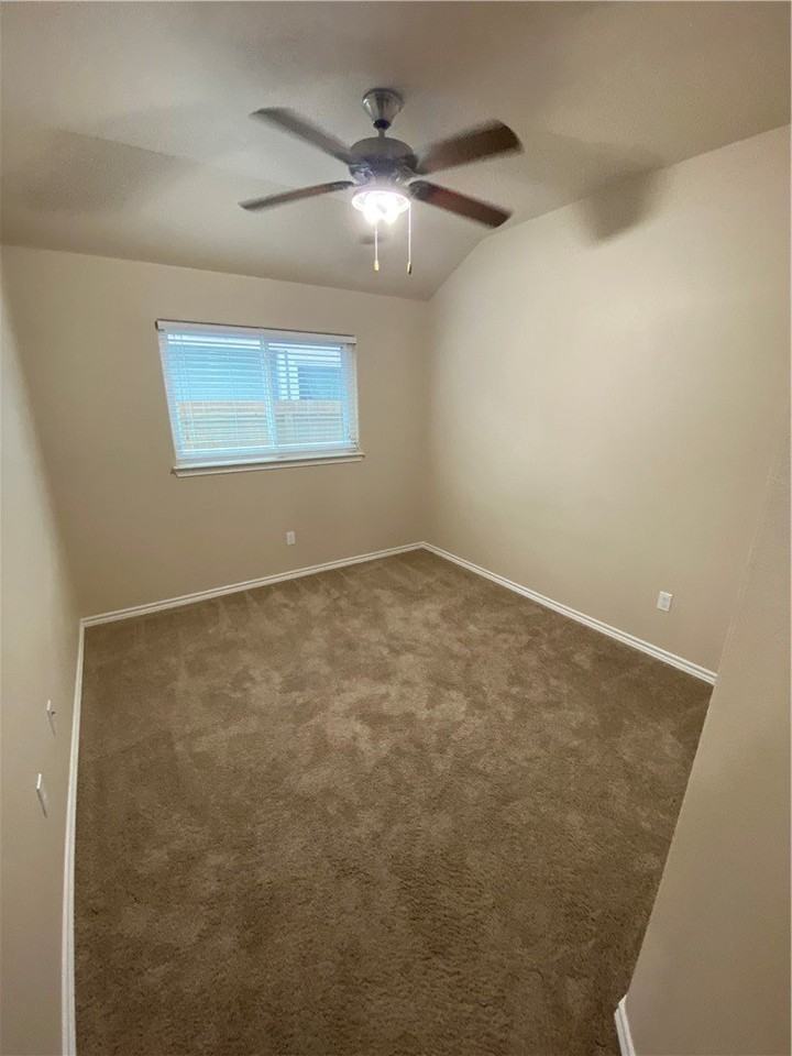 7401 Russ Ln - Photo 6 of 15