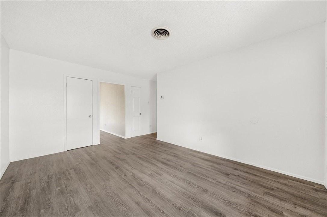 1626 Bois D Arc Pl - Photo 4 of 33