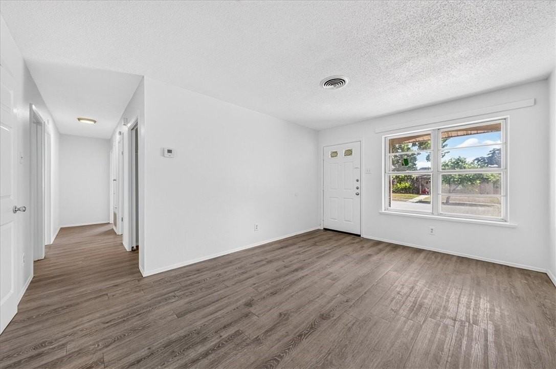1626 Bois D Arc Pl - Photo 5 of 33