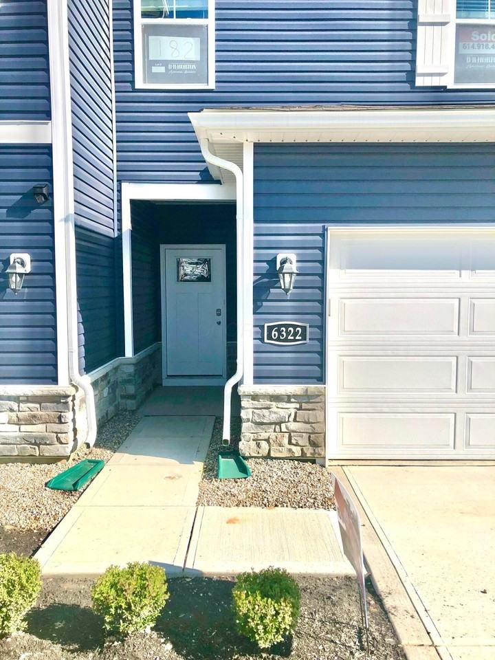6322 Marinelli Dr S - Photo 3 of 40