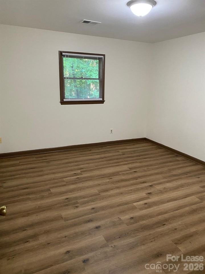 682 Oakland Avenue Ext #A - Photo 6 of 9