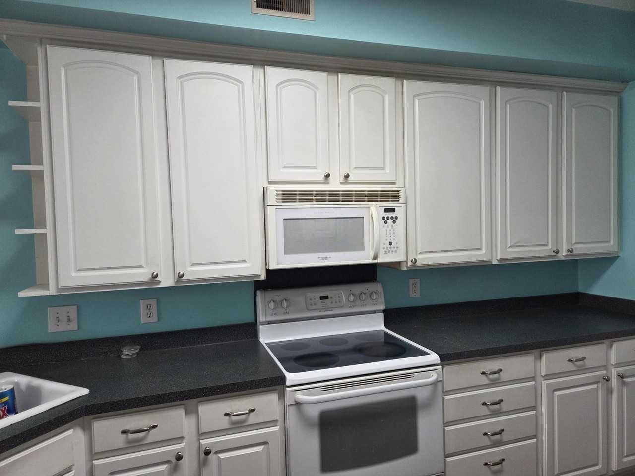 1308 Woodpecker Ln - Photo 2 of 13