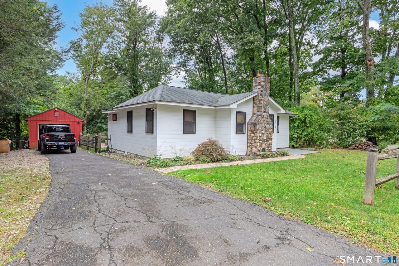 6 Indian Ave - Photo 4 of 29