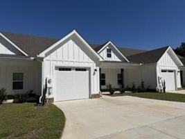 featured image of 111 St Lawrence Dr Apt 3 #Apt 3