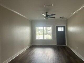 111 St Lawrence Dr Apt 1 - Photo 3 of 35