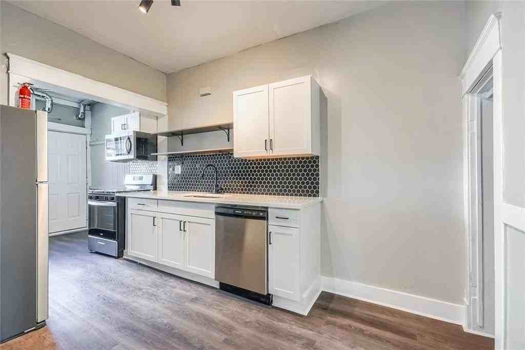 1445 Lucile Ave Sw #2 - Photo 5 of 31