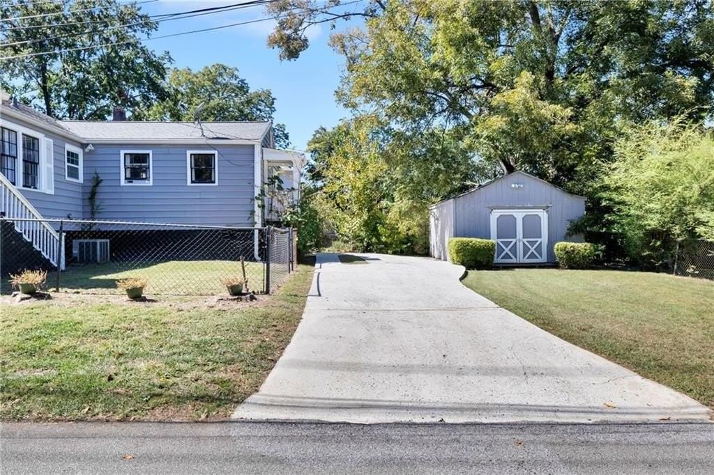 1279 Eubanks Ave #B - Photo 3 of 27