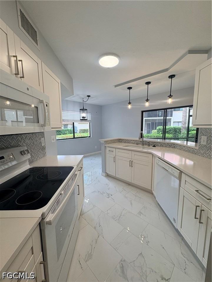 47 Bennington Dr #3 - Photo 4 of 21