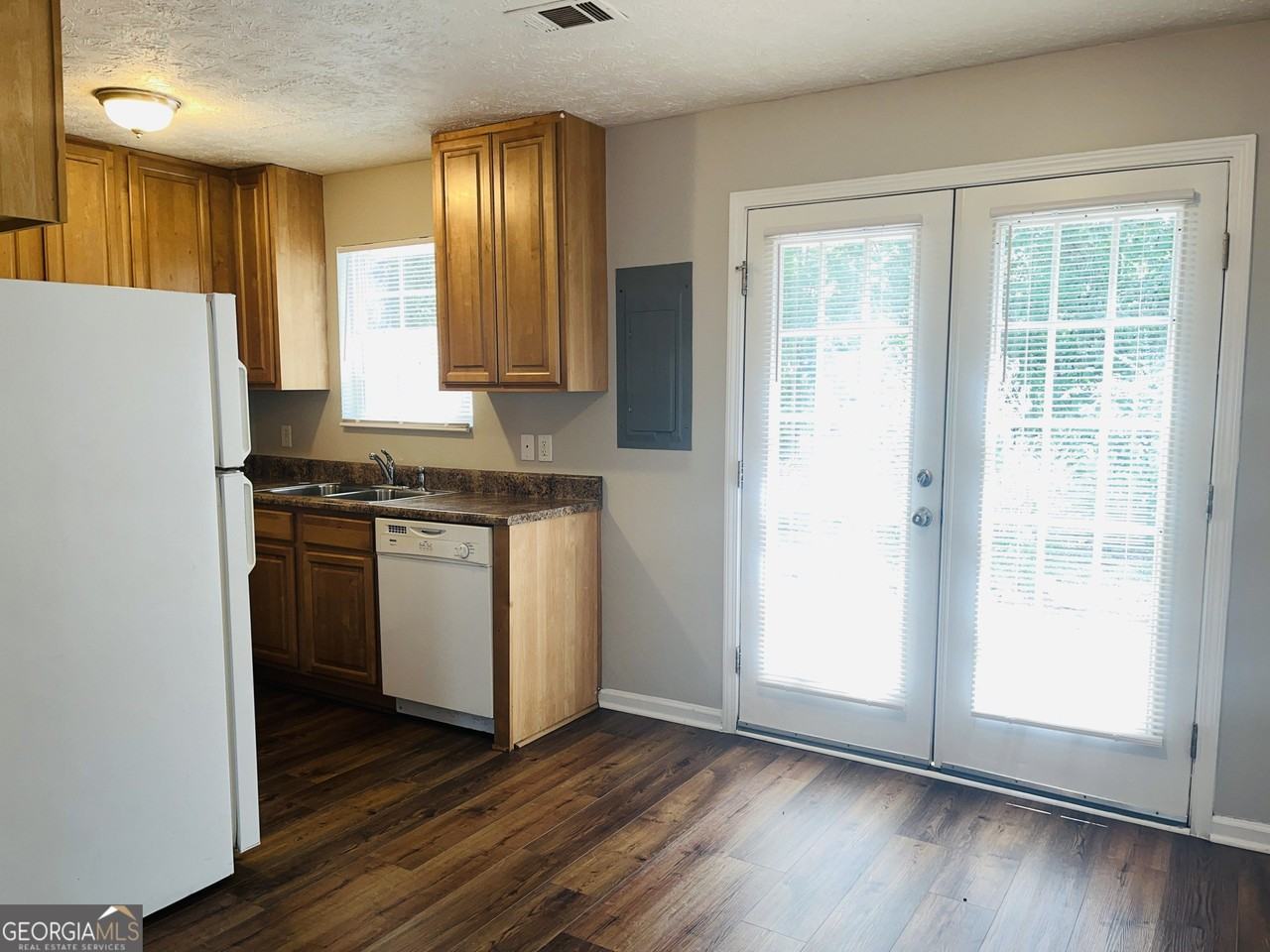 605 Wilburn Ave #J - Photo 6 of 20
