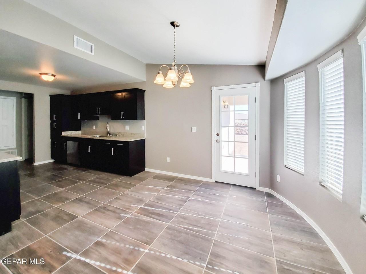 12004 Mesquite Thorn Dr - Photo 4 of 16