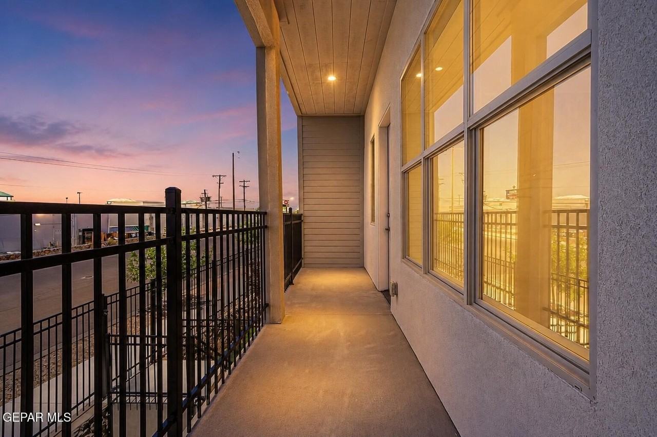 201 N Desert Pass St #A2 - Photo 4 of 48