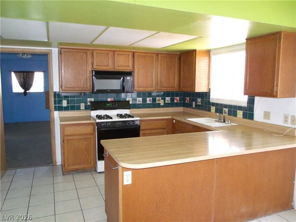 1724 Palm St - Photo 3 of 8