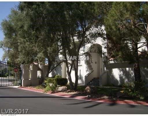 7636 Rolling View Dr #101 - Photo 2 of 45