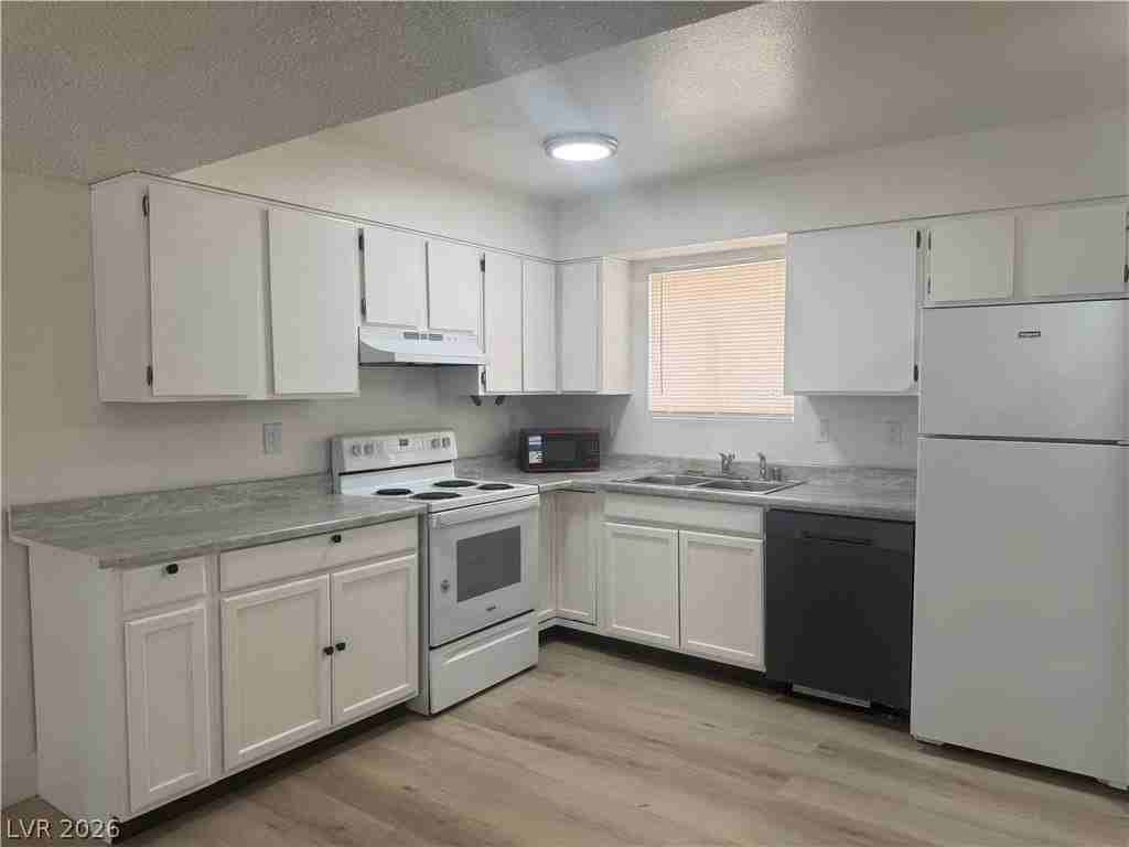 3500 Rio Robles Dr #C - Photo 2 of 12