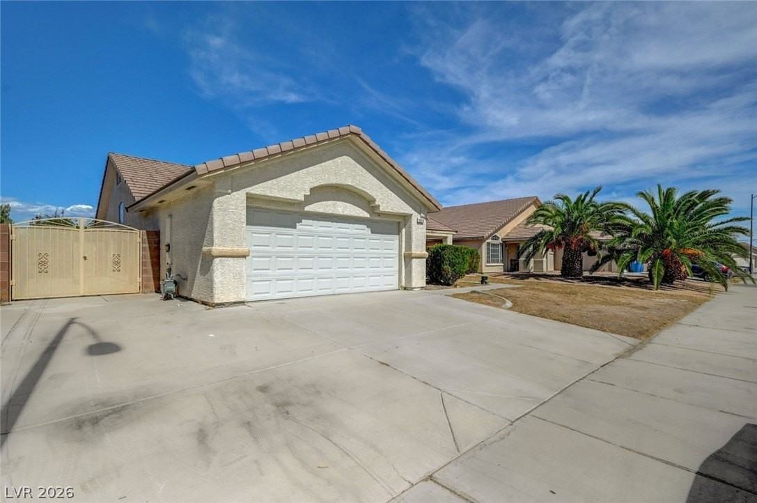 5016 Rancher Ave - Photo 3 of 50