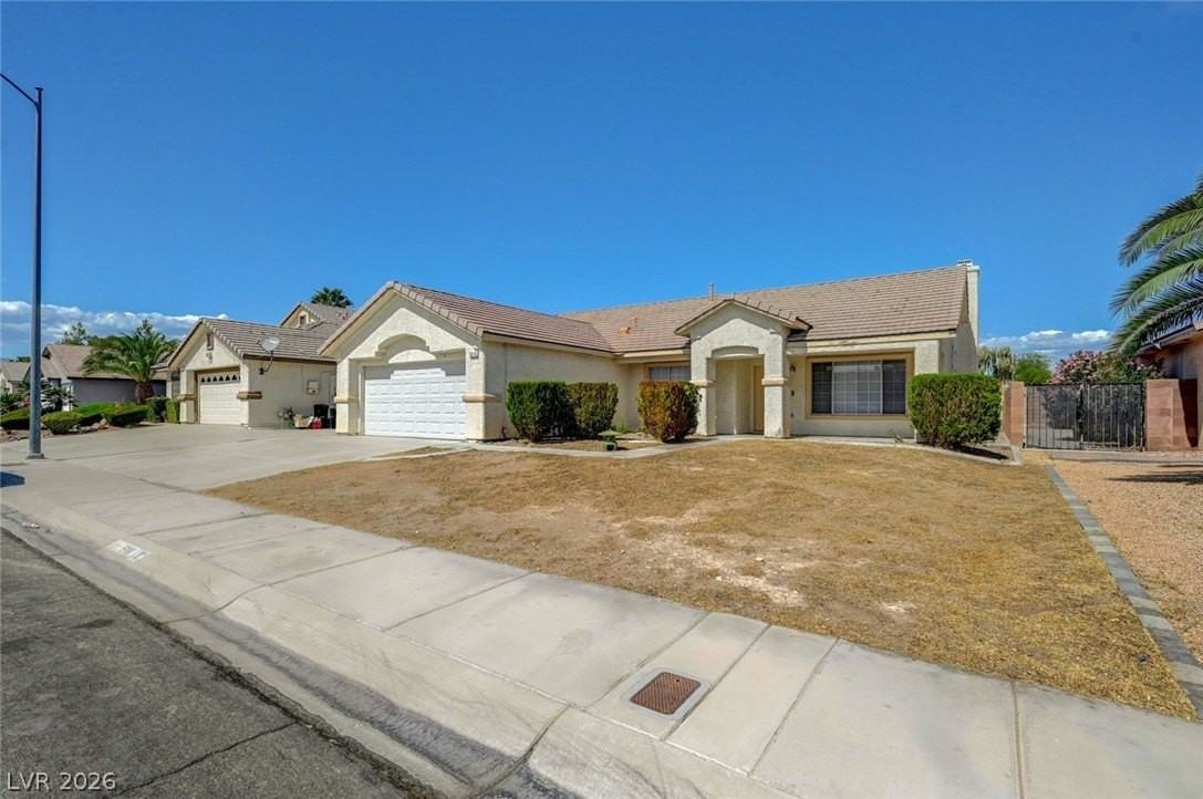 5016 Rancher Ave - Photo 4 of 50
