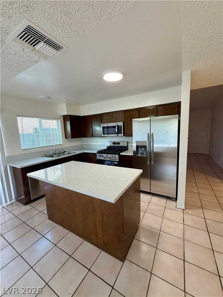 6361 Hummingbird Ln - Photo 3 of 16