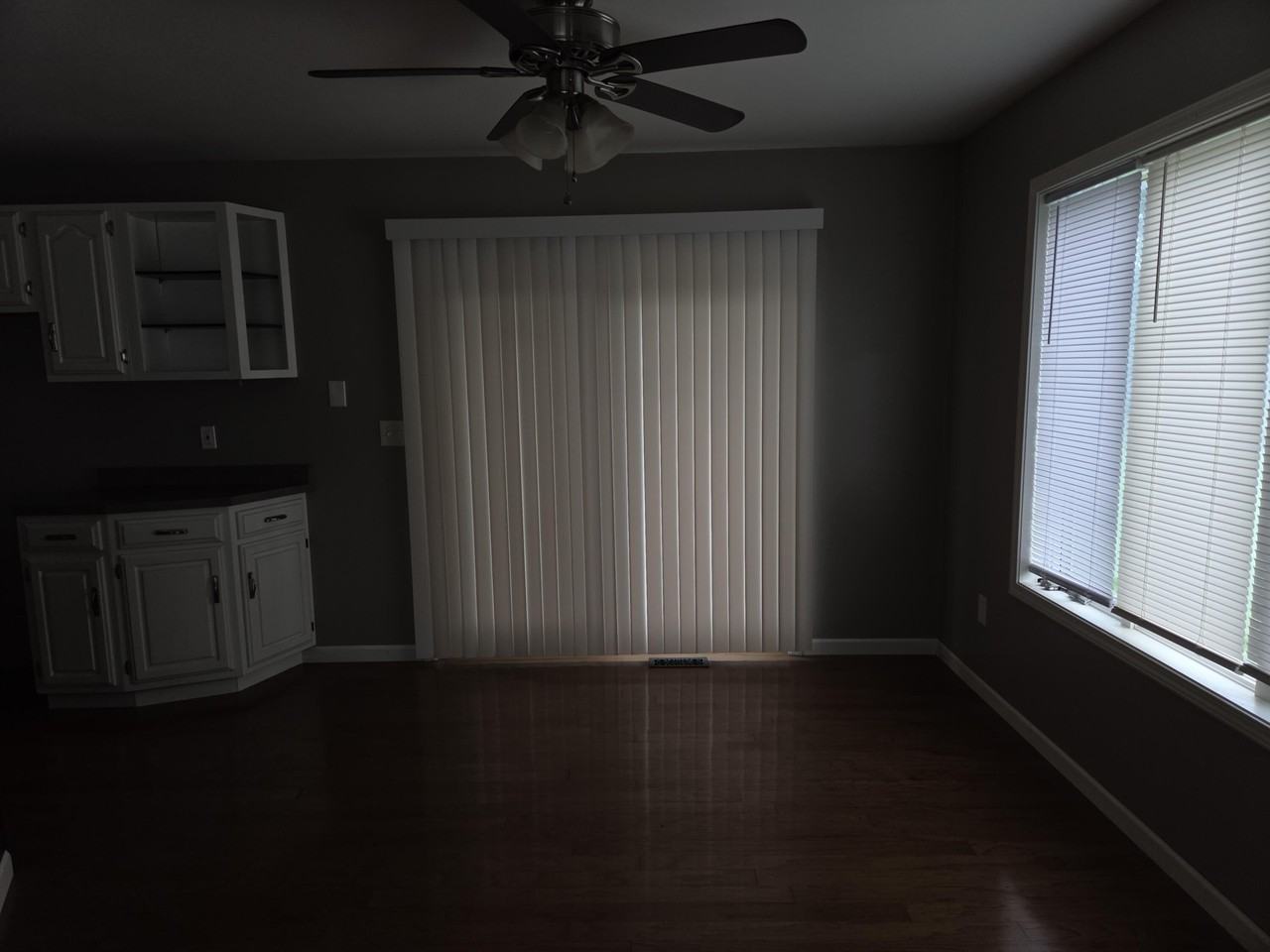 4043 Westover Dr - Photo 4 of 17