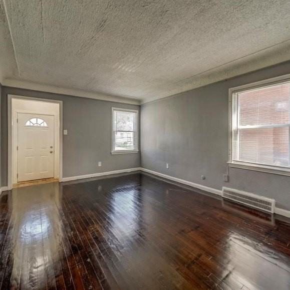 16559 Murray Hill St - Photo 5 of 11