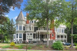 1 Franklin Pl - Photo 1 of 1