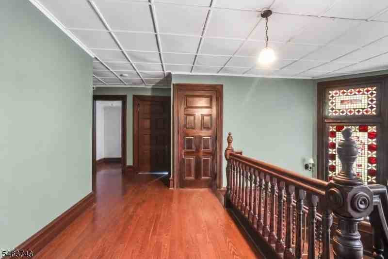 1 Franklin Pl - Photo 7 of 17