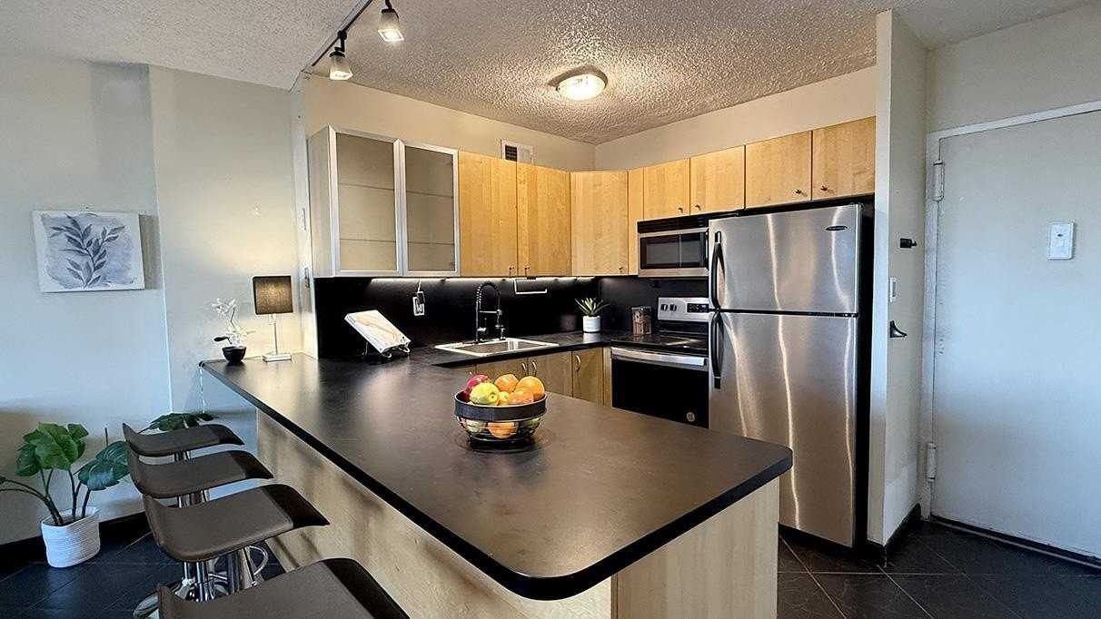 380 MOUNTAIN RD #110 - Photo 7 of 28