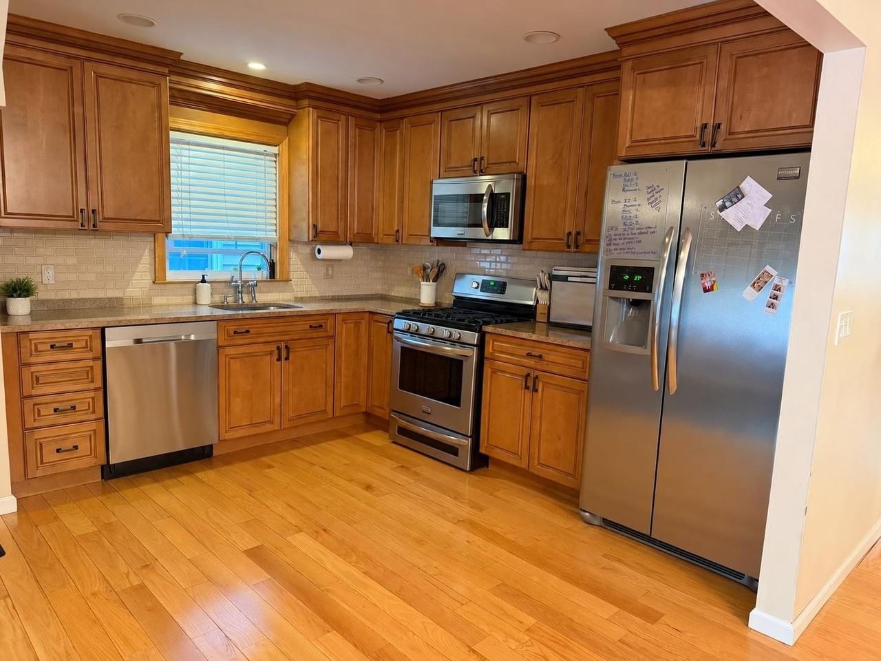 18 Oak St #1 - Photo 5 of 17