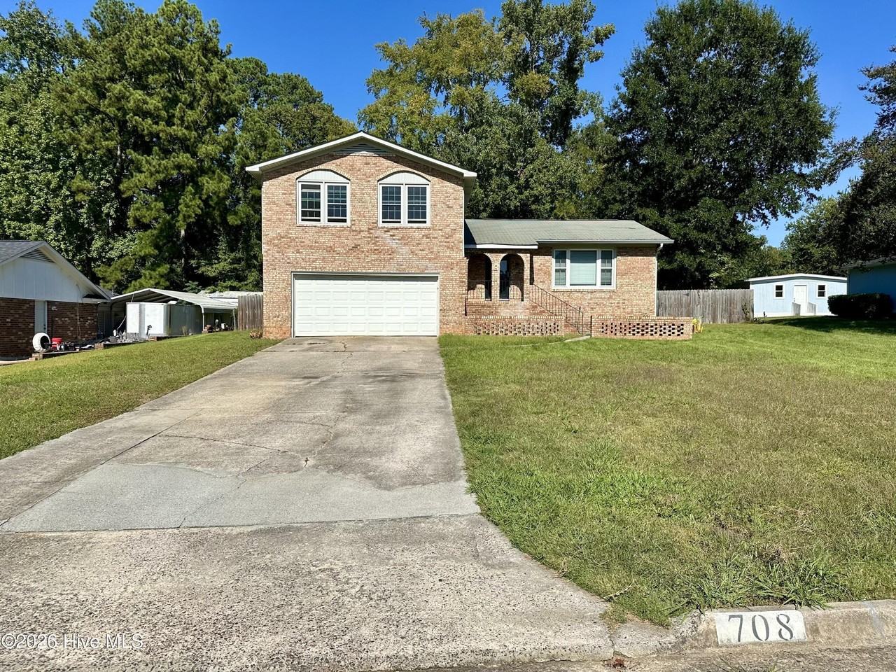 708 Hidden Ln - Photo 2 of 22